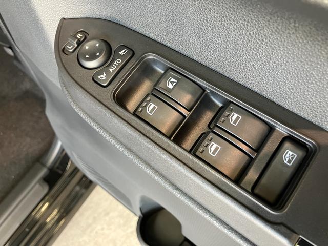 タントカスタムＲＳ　ターボ　両側電動スライドドア　届出済未使用車衝突被害軽減ブレーキ　コーナーセンサー　バックカメラ（ナビ装着時用）　両側電動スライドドア　前席シートヒーター　電動パーキングブレーキ　ＬＥＤ　オートライト　オートエアコン　スマートキー　エコアイドル（滋賀県）の中古車