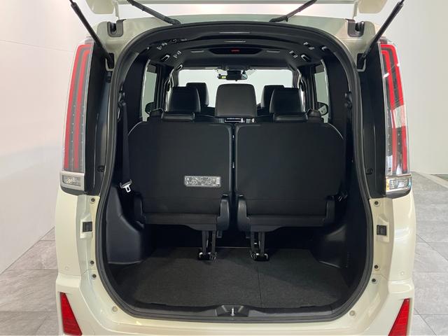 ノアハイブリッドSi WxB2 ナビ バックカメラ クルコントヨタセーフティセンス コーナーセンサー フルセグナビ バックカメラ Bluetooth USB ドラレコ クルコン シートヒーター 両側パワスラ スマートキー BBS製アルミ モデリスタエアロ(滋賀県)の中古車