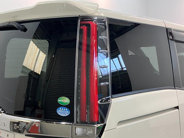 ノアハイブリッドSi WxB2 ナビ バックカメラ クルコントヨタセーフティセンス コーナーセンサー フルセグナビ バックカメラ Bluetooth USB ドラレコ クルコン シートヒーター 両側パワスラ スマートキー BBS製アルミ モデリスタエアロ(滋賀県)の中古車