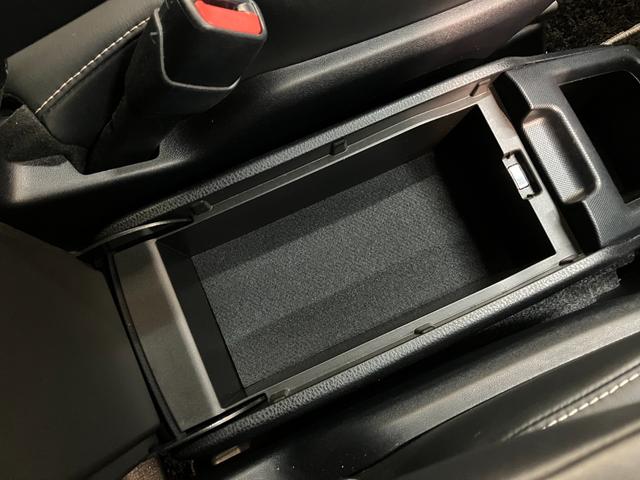 ノアハイブリッドSi WxB2 ナビ バックカメラ クルコントヨタセーフティセンス コーナーセンサー フルセグナビ バックカメラ Bluetooth USB ドラレコ クルコン シートヒーター 両側パワスラ スマートキー BBS製アルミ モデリスタエアロ(滋賀県)の中古車