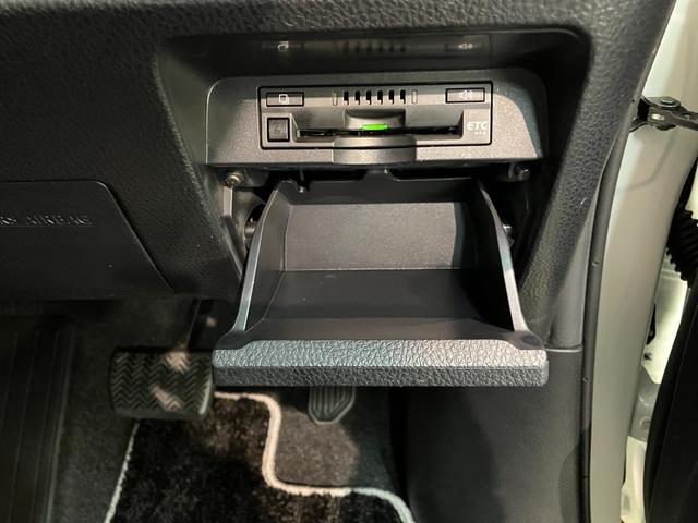 ノアハイブリッドSi WxB2 ナビ バックカメラ クルコントヨタセーフティセンス コーナーセンサー フルセグナビ バックカメラ Bluetooth USB ドラレコ クルコン シートヒーター 両側パワスラ スマートキー BBS製アルミ モデリスタエアロ(滋賀県)の中古車