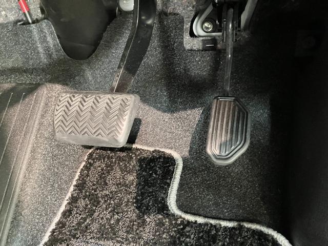 ノアハイブリッドSi WxB2 ナビ バックカメラ クルコントヨタセーフティセンス コーナーセンサー フルセグナビ バックカメラ Bluetooth USB ドラレコ クルコン シートヒーター 両側パワスラ スマートキー BBS製アルミ モデリスタエアロ(滋賀県)の中古車