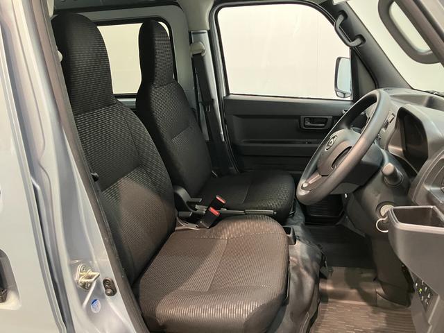 ハイゼットカーゴＤＸ　４ＷＤ　ＣＶＴ　コーナーセンサー　キーレス　車検整備付衝突被害軽減ブレーキ　スマアシ　コーナーセンサー　キーレス　前席パワーウインドウ　ＡＭ／ＦＭステレオ　両側スライドドア　パートタイム４ＷＤ　ＣＶＴ車（滋賀県）の中古車