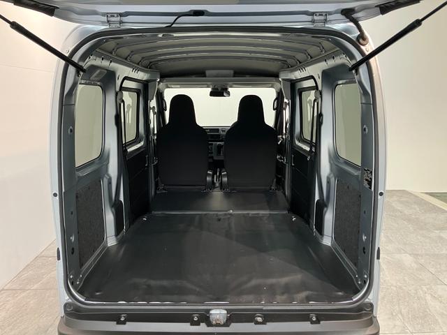 ハイゼットカーゴＤＸ　４ＷＤ　ＣＶＴ　コーナーセンサー　キーレス　車検整備付衝突被害軽減ブレーキ　スマアシ　コーナーセンサー　キーレス　前席パワーウインドウ　ＡＭ／ＦＭステレオ　両側スライドドア　パートタイム４ＷＤ　ＣＶＴ車（滋賀県）の中古車