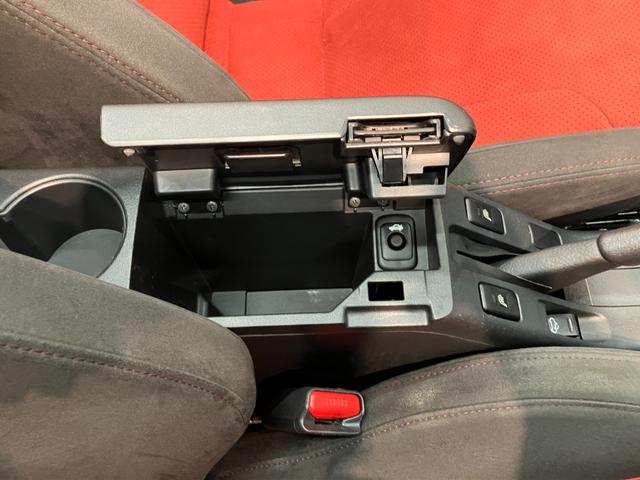 コペンセロS フルセグナビ レカロシート MOMOステ電動オープンルーフ ビルシュタイン製ショックアブソーバー レカロシート MOMO製ステアリング パドルシフト フルセグナビ DVD再生 Bluetooth USB ETC シートヒーター LED(滋賀県)の中古車