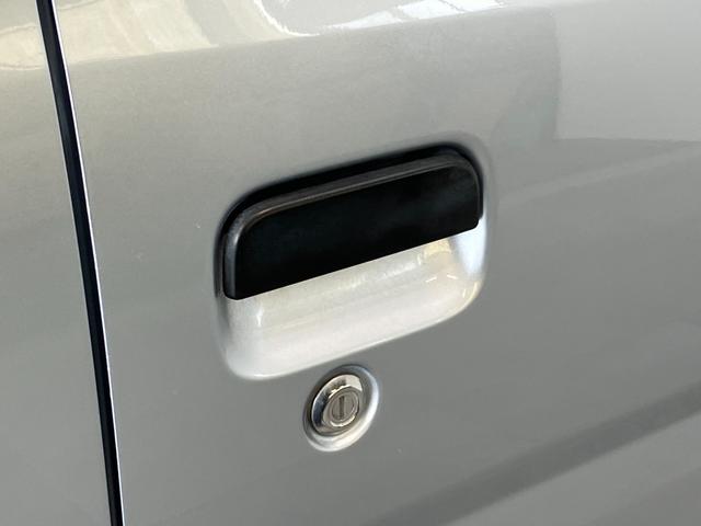 ハイゼットカーゴスペシャルSAIII 4WD AT車 エコアイドル追突被害軽減ブレーキ スマアシ3 パートタイム4WD AT車 マニュアルエアコン マニュアルレベリング トップシェイドガラス エコアイドル(滋賀県)の中古車