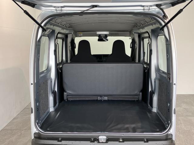 ハイゼットカーゴスペシャル　ＣＶＴ車　前席パワーウインドウ　届出済未使用車衝突被害軽減ブレーキ　スマアシ　コーナーセンサー　前席パワーウインドウ　オートライト　マニュアルレベリング　両側スライドドア（滋賀県）の中古車