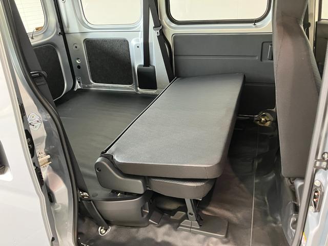 ハイゼットカーゴスペシャル　ＣＶＴ車　前席パワーウインドウ　届出済未使用車衝突被害軽減ブレーキ　スマアシ　コーナーセンサー　前席パワーウインドウ　オートライト　マニュアルレベリング　両側スライドドア（滋賀県）の中古車