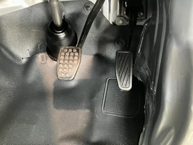 ハイゼットカーゴスペシャル　ＣＶＴ車　前席パワーウインドウ　届出済未使用車衝突被害軽減ブレーキ　スマアシ　コーナーセンサー　前席パワーウインドウ　オートライト　マニュアルレベリング　両側スライドドア（滋賀県）の中古車