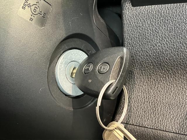 ハイゼットカーゴDX 4WD コーナーセンサー ドラレコ ETC キーレス衝突被害軽減ブレーキ スマアシ コーナーセンサー キーレス 前席パワーウインドウ AM/FMステレオ ドラレコ ETC 両側スライドドア パートタイム4WD(滋賀県)の中古車