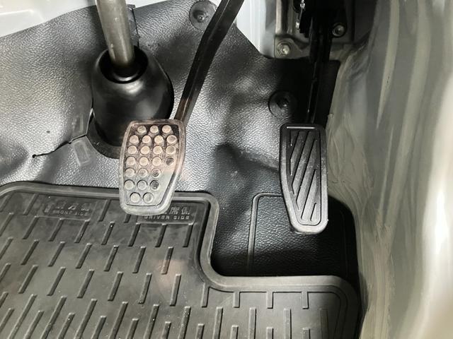 ハイゼットカーゴDX 4WD コーナーセンサー ドラレコ ETC キーレス衝突被害軽減ブレーキ スマアシ コーナーセンサー キーレス 前席パワーウインドウ AM/FMステレオ ドラレコ ETC 両側スライドドア パートタイム4WD(滋賀県)の中古車