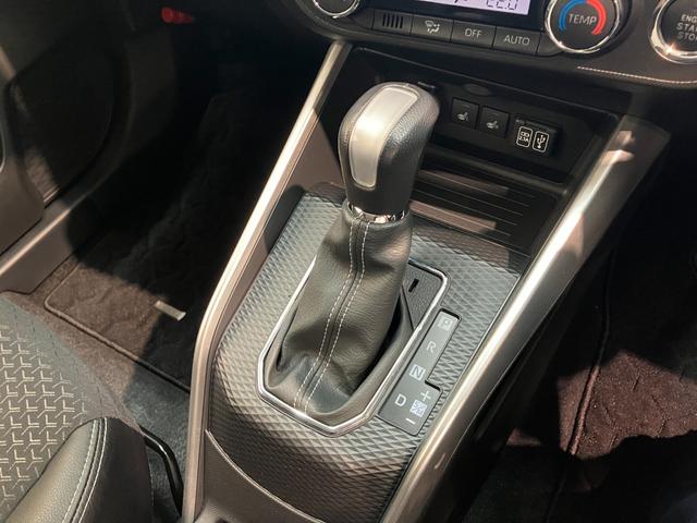 ロッキープレミアム　９型ナビ　パノラマカメラ　ドラレコ　車検整備付衝突被害軽減ブレーキ　コーナーセンサー　９型フルセグナビ　パノラマカメラ　ＤＶＤ再生　Ｂｌｕｅｔｏｏｔｈ　ＵＳＢ　前後ドラレコ　ＥＴＣ　前席シートヒーター　ＬＥＤ　レーダークルコン　オートエアコン（滋賀県）の中古車
