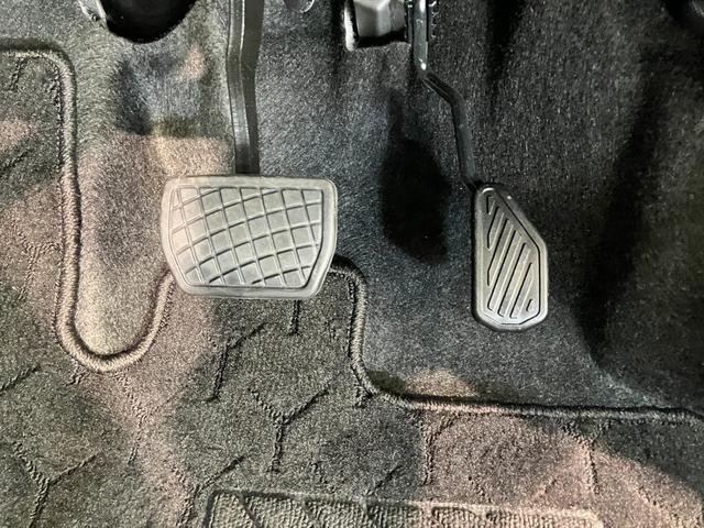 ロッキープレミアム　９型ナビ　パノラマカメラ　ドラレコ　車検整備付衝突被害軽減ブレーキ　コーナーセンサー　９型フルセグナビ　パノラマカメラ　ＤＶＤ再生　Ｂｌｕｅｔｏｏｔｈ　ＵＳＢ　前後ドラレコ　ＥＴＣ　前席シートヒーター　ＬＥＤ　レーダークルコン　オートエアコン（滋賀県）の中古車