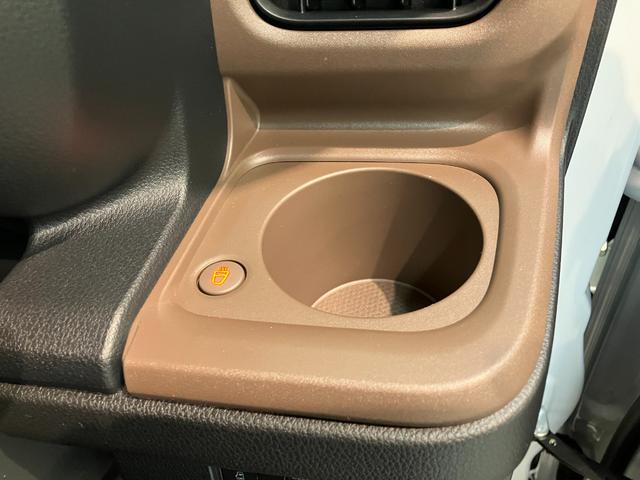 ムーヴキャンバスセオリーＧ　１０型ナビ　Ｐカメラ　ドラレコ　届出済未使用車衝突被害軽減ブレーキ　コーナーセンサー　１０型フルセグナビ　パノラマカメラ　前後ドラレコ　ＤＶＤ再生　Ｂｌｕｅｔｏｏｔｈ　ＵＳＢ　両側電動スライドドア　シートヒーター　電動パーキングブレーキ　ＬＥＤ（滋賀県）の中古車