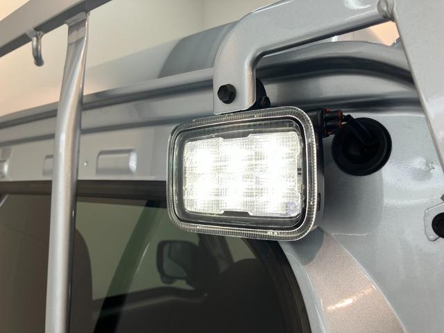 ハイゼットトラックジャンボエクストラ 4WD デフロック 届出済未使用車衝突被害軽減ブレーキ スマアシ コーナーセンサー LEDヘッドライト オートライト スマートキー パワーウインドウ 電動格納式ミラー デフロック 荷台作業灯 届出済未使用車(滋賀県)の中古車
