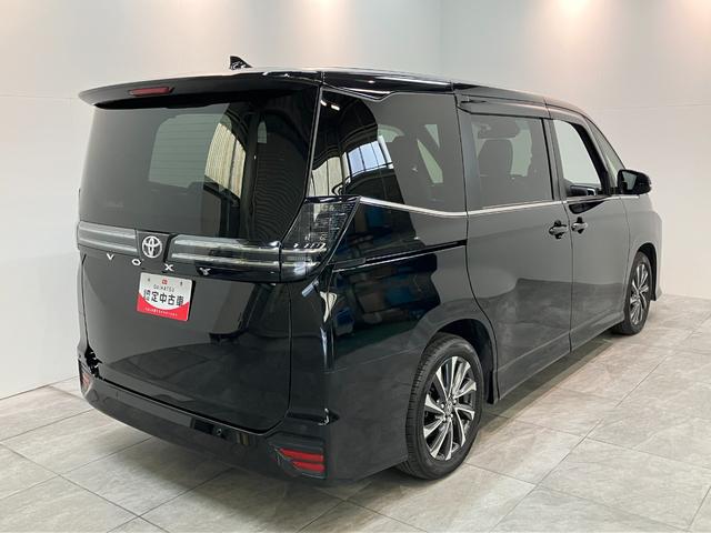 ヴォクシーＳ−Ｚ　前後ドラレコ　クルーズコントロール　シートヒータートヨタセーフティセンス　コーナーセンサー　前後ドラレコ　ＥＴＣ　Ｂｌｕｅｔｏｏｔｈ　レーダークルコン　シートヒーター　両側電動スライドドア　ＬＥＤ　オートライト　ダブルエアコン　スマートキー（滋賀県）の中古車