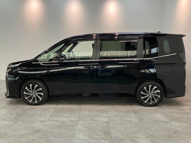 ヴォクシーＳ−Ｚ　前後ドラレコ　クルーズコントロール　シートヒータートヨタセーフティセンス　コーナーセンサー　前後ドラレコ　ＥＴＣ　Ｂｌｕｅｔｏｏｔｈ　レーダークルコン　シートヒーター　両側電動スライドドア　ＬＥＤ　オートライト　ダブルエアコン　スマートキー（滋賀県）の中古車