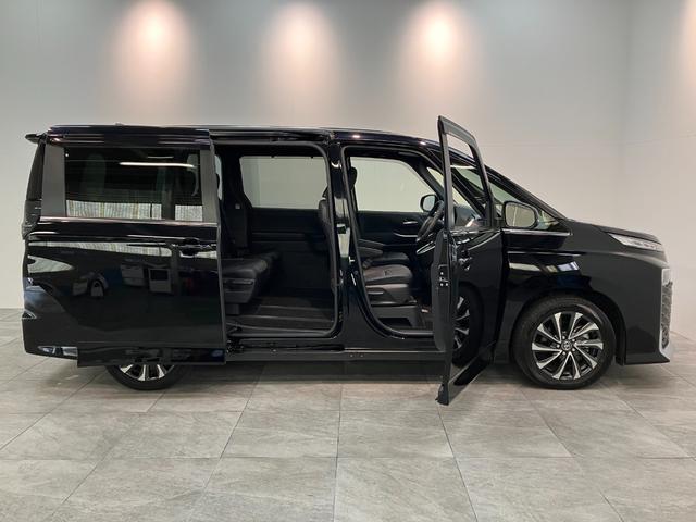 ヴォクシーＳ−Ｚ　前後ドラレコ　クルーズコントロール　シートヒータートヨタセーフティセンス　コーナーセンサー　前後ドラレコ　ＥＴＣ　Ｂｌｕｅｔｏｏｔｈ　レーダークルコン　シートヒーター　両側電動スライドドア　ＬＥＤ　オートライト　ダブルエアコン　スマートキー（滋賀県）の中古車