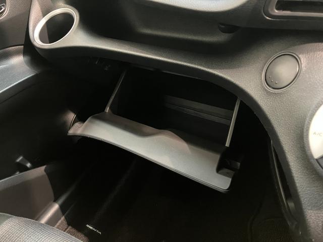 シエンタＧ　フルセグナビ　バックカメラ　ドラレコ　車検整備付トヨタセーフティセンス　コーナーセンサー　フルセグナビ　バックカメラ　ドラレコ　ＥＴＣ　ＤＶＤ再生　Ｂｌｕｅｔｏｏｔｈ　ＵＳＢ　シートヒーター　ハンドルヒーター　両側電動スライドドア　スマートキー（滋賀県）の中古車