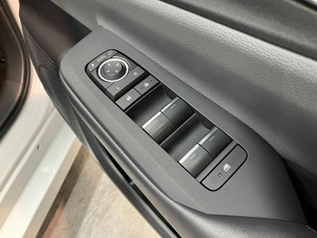 プリウスPHV Z フナビ Pカメラ ドラレコ 駐車支援システムトヨタセーフティセンス フルセグナビ パノラマカメラ 前後ドラレコ Bluetooth USB 駐車支援システム クルーズコントロール シートヒーター シートクーラー 革シート LED スマートキー(滋賀県)の中古車