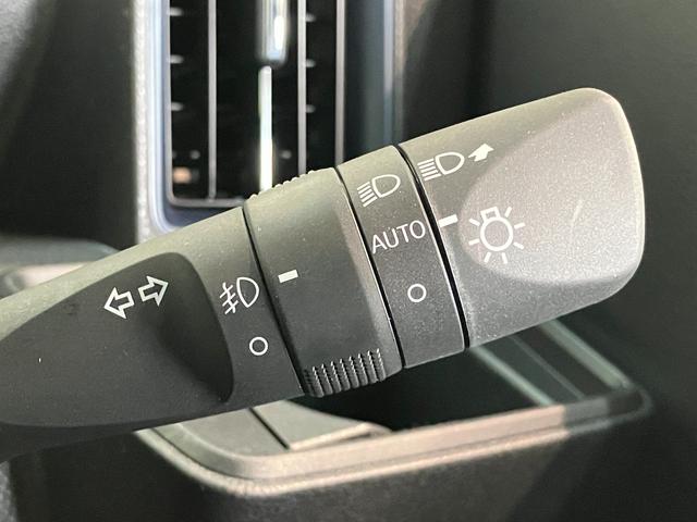 タントカスタムX 9型ディスプレイオーディオ 届出済未使用車衝突被害軽減ブレーキ コーナーセンサー 9型ディスプレイオーディオ フルセグ Bluetooth USB バックカメラ 両側電動スライドドア 前席シートヒーター LED スマートキー(滋賀県)の中古車