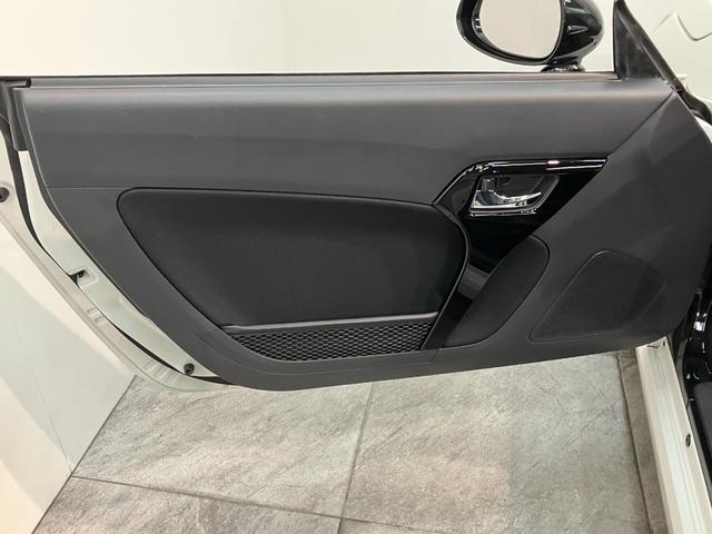 コペンGR スポーツ ターボ フルセグナビ Bカメラ 車検整備付GR専用サスペンション フルセグナビ DVD再生 Bluetooth USB ETC車載器 MOMO製ハンドル レカロシート BBS製アルミホイール シートヒーター LED オートライト スマートキー(滋賀県)の中古車