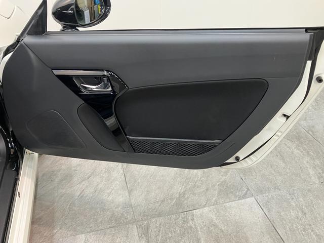 コペンGR スポーツ ターボ フルセグナビ Bカメラ 車検整備付GR専用サスペンション フルセグナビ DVD再生 Bluetooth USB ETC車載器 MOMO製ハンドル レカロシート BBS製アルミホイール シートヒーター LED オートライト スマートキー(滋賀県)の中古車