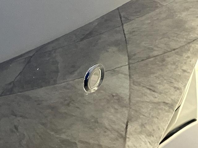 アクアSスタイルブラック フルセグナビ バックカメラ 車検整備付トヨタセーフティセンス コーナーセンサー フルセグナビ バックカメラ Bluetooth USB LEDヘッドライト オートライト オートエアコン 電動格納式ミラー スマートキー タイヤ4本新品交換済(滋賀県)の中古車