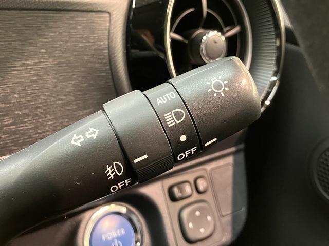 アクアSスタイルブラック フルセグナビ バックカメラ 車検整備付トヨタセーフティセンス コーナーセンサー フルセグナビ バックカメラ Bluetooth USB LEDヘッドライト オートライト オートエアコン 電動格納式ミラー スマートキー タイヤ4本新品交換済(滋賀県)の中古車