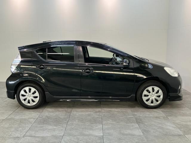 アクアＳ　フルセグナビ　バックカメラ　前後ドラレコ　車検整備付フルセグナビ　バックカメラ　ＥＴＣ　前後ドラレコ　ＤＶＤ　ＵＳＢ　オートライト　オートエアコン　スマートキー　電動格納式ミラー　ハイブリッド車（滋賀県）の中古車