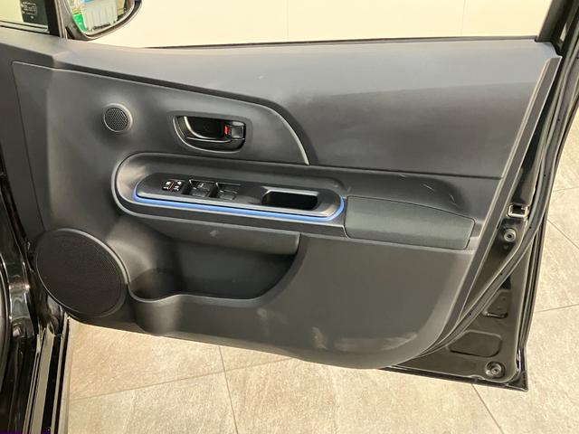 アクアＳ　フルセグナビ　バックカメラ　前後ドラレコ　車検整備付フルセグナビ　バックカメラ　ＥＴＣ　前後ドラレコ　ＤＶＤ　ＵＳＢ　オートライト　オートエアコン　スマートキー　電動格納式ミラー　ハイブリッド車（滋賀県）の中古車