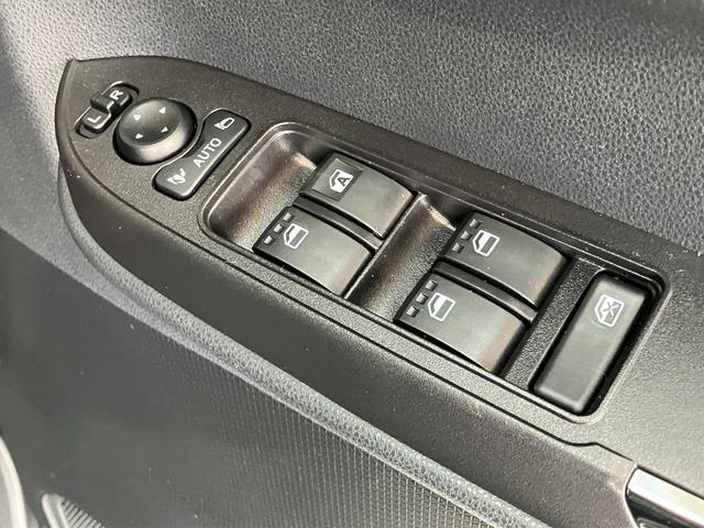 タントカスタムRS 両側電動スライドドア 前席シートヒーター衝突被害軽減ブレーキ コーナーセンサー ターボ バックカメラ(ナビ装着時用) 両側電動スライドドア 前席シートヒーター 電動パーキングブレーキ LED オートライト オートエアコン エコアイドル(滋賀県)の中古車