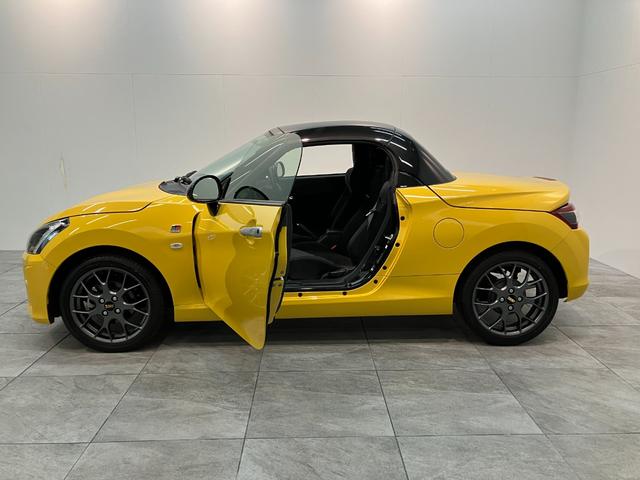 コペンＧＲスポーツ　５ＭＴ　ターボ　レカロシート　車検整備付電動オープンルーフ　ＧＲ専用サスペンション　ＭＯＭＯ製ハンドル　レカロシート　ＢＢＳ製アルミホイール　シートヒーター　ＬＥＤヘッドライト　オートライト　オートエアコン　スマートキー（滋賀県）の中古車