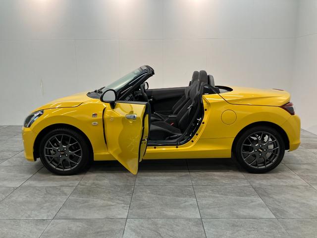 コペンＧＲスポーツ　５ＭＴ　ターボ　レカロシート　車検整備付電動オープンルーフ　ＧＲ専用サスペンション　ＭＯＭＯ製ハンドル　レカロシート　ＢＢＳ製アルミホイール　シートヒーター　ＬＥＤヘッドライト　オートライト　オートエアコン　スマートキー（滋賀県）の中古車