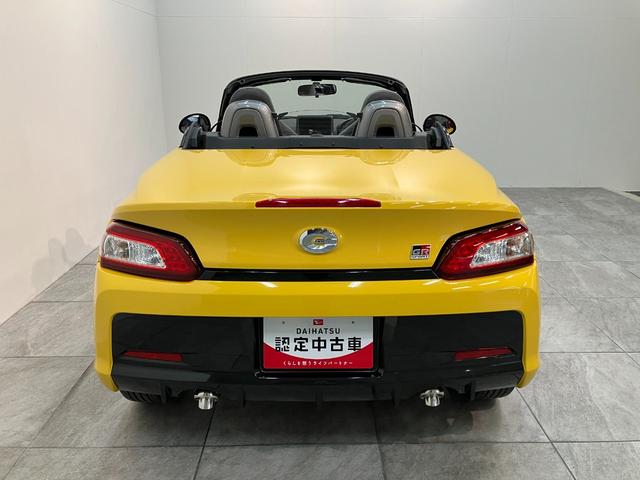 コペンＧＲスポーツ　５ＭＴ　ターボ　レカロシート　車検整備付電動オープンルーフ　ＧＲ専用サスペンション　ＭＯＭＯ製ハンドル　レカロシート　ＢＢＳ製アルミホイール　シートヒーター　ＬＥＤヘッドライト　オートライト　オートエアコン　スマートキー（滋賀県）の中古車