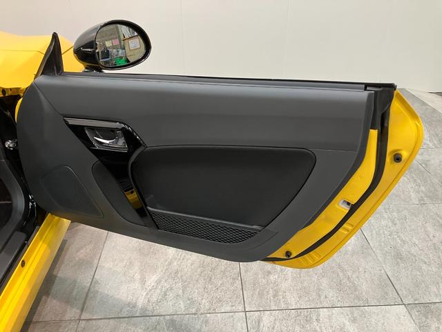 コペンＧＲスポーツ　５ＭＴ　ターボ　レカロシート　車検整備付電動オープンルーフ　ＧＲ専用サスペンション　ＭＯＭＯ製ハンドル　レカロシート　ＢＢＳ製アルミホイール　シートヒーター　ＬＥＤヘッドライト　オートライト　オートエアコン　スマートキー（滋賀県）の中古車