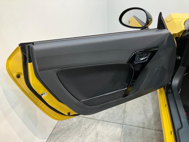 コペンＧＲスポーツ　５ＭＴ　ターボ　レカロシート　車検整備付電動オープンルーフ　ＧＲ専用サスペンション　ＭＯＭＯ製ハンドル　レカロシート　ＢＢＳ製アルミホイール　シートヒーター　ＬＥＤヘッドライト　オートライト　オートエアコン　スマートキー（滋賀県）の中古車