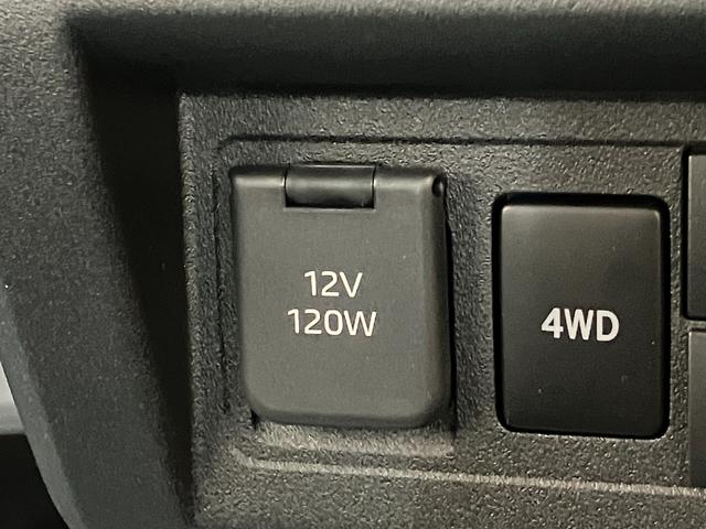 ハイゼットトラックスタンダード　５ＭＴ　パートタイム４ＷＤ　届出済未使用車衝突被害軽減ブレーキ　コーナーセンサー　パートタイム４ＷＤ　ＡＭ／ＦＭラジオ　マニュアルエアコン　マニュアルレベリング　オートライト（滋賀県）の中古車