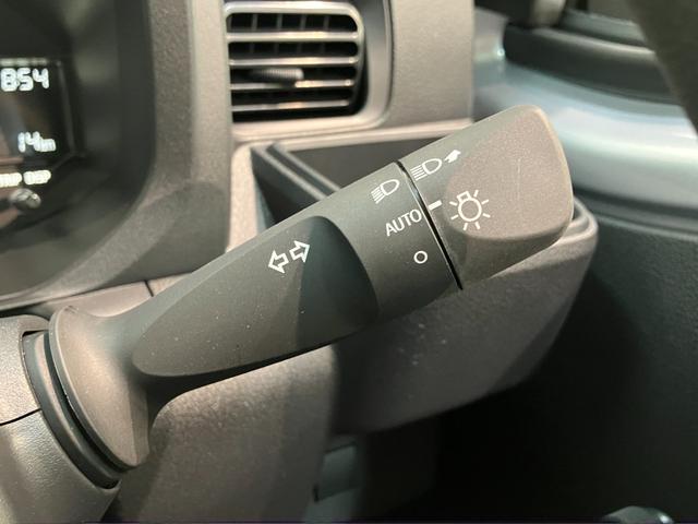 ハイゼットトラックスタンダード　５ＭＴ　パートタイム４ＷＤ　届出済未使用車衝突被害軽減ブレーキ　コーナーセンサー　パートタイム４ＷＤ　ＡＭ／ＦＭラジオ　マニュアルエアコン　マニュアルレベリング　オートライト（滋賀県）の中古車