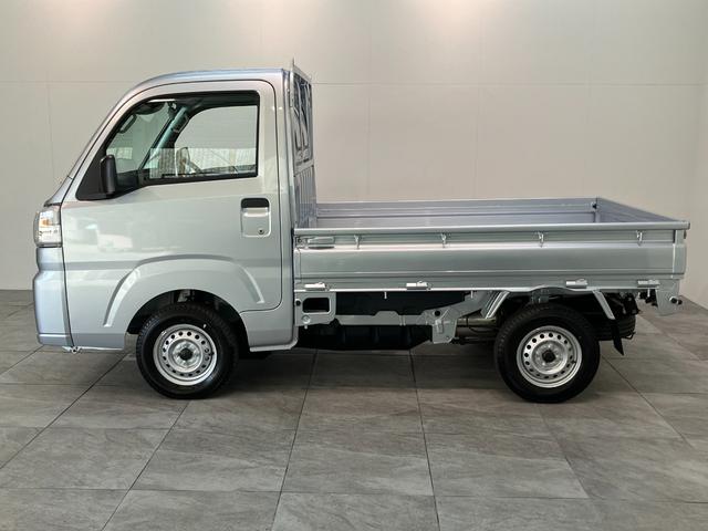 ハイゼットトラックスタンダード　５ＭＴ　パートタイム４ＷＤ　届出済未使用車衝突被害軽減ブレーキ　コーナーセンサー　パートタイム４ＷＤ　ＡＭ／ＦＭラジオ　マニュアルエアコン　マニュアルレベリング　オートライト（滋賀県）の中古車