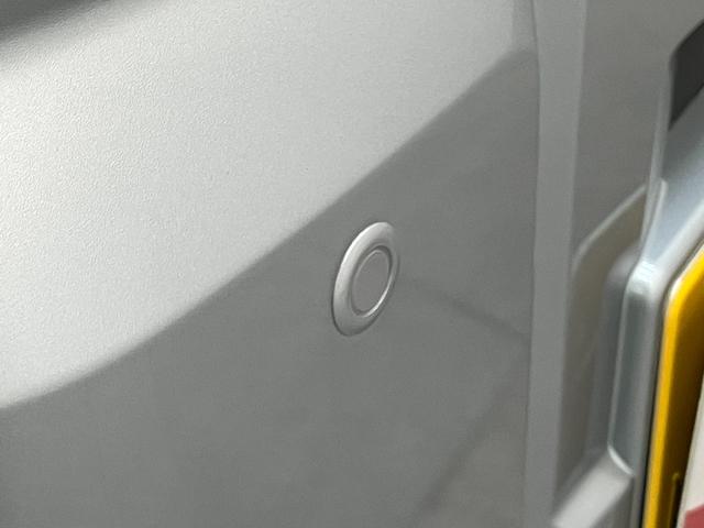 ハイゼットトラックスタンダード　５ＭＴ　パートタイム４ＷＤ　届出済未使用車衝突被害軽減ブレーキ　コーナーセンサー　パートタイム４ＷＤ　ＡＭ／ＦＭラジオ　マニュアルエアコン　マニュアルレベリング　オートライト（滋賀県）の中古車