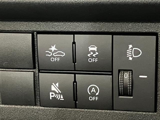 ハイゼットトラックスタンダード　５ＭＴ　パートタイム４ＷＤ　届出済未使用車衝突被害軽減ブレーキ　コーナーセンサー　パートタイム４ＷＤ　ＡＭ／ＦＭラジオ　マニュアルエアコン　マニュアルレベリング　オートライト（滋賀県）の中古車