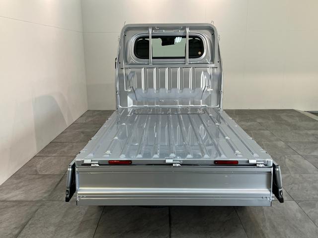 ハイゼットトラックスタンダード　５ＭＴ　パートタイム４ＷＤ　届出済未使用車衝突被害軽減ブレーキ　コーナーセンサー　パートタイム４ＷＤ　ＡＭ／ＦＭラジオ　マニュアルエアコン　マニュアルレベリング　オートライト（滋賀県）の中古車