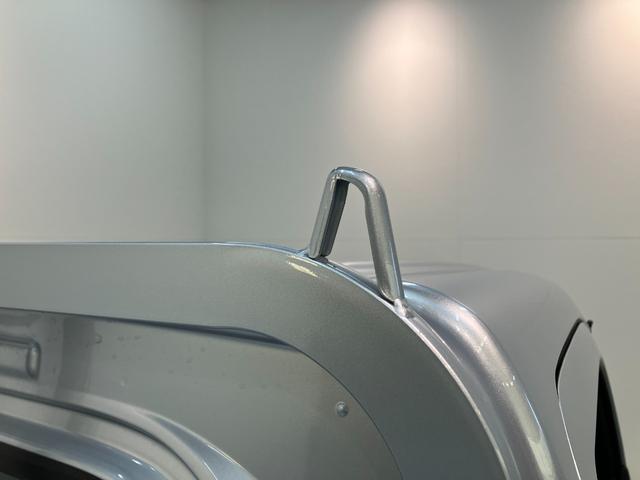 ハイゼットトラックスタンダード　５ＭＴ　パートタイム４ＷＤ　届出済未使用車衝突被害軽減ブレーキ　コーナーセンサー　パートタイム４ＷＤ　ＡＭ／ＦＭラジオ　マニュアルエアコン　マニュアルレベリング　オートライト（滋賀県）の中古車