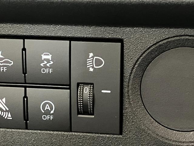 ハイゼットトラックスタンダード　５ＭＴ　パートタイム４ＷＤ　届出済未使用車衝突被害軽減ブレーキ　コーナーセンサー　パートタイム４ＷＤ　ＡＭ／ＦＭラジオ　マニュアルエアコン　マニュアルレベリング　オートライト（滋賀県）の中古車