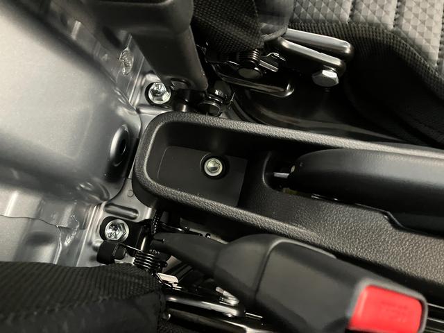 ハイゼットトラックスタンダード　５ＭＴ　パートタイム４ＷＤ　届出済未使用車衝突被害軽減ブレーキ　コーナーセンサー　パートタイム４ＷＤ　ＡＭ／ＦＭラジオ　マニュアルエアコン　マニュアルレベリング　オートライト（滋賀県）の中古車