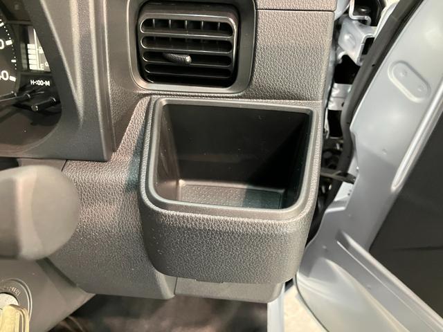 ハイゼットトラックスタンダード　５ＭＴ　パートタイム４ＷＤ　届出済未使用車衝突被害軽減ブレーキ　コーナーセンサー　パートタイム４ＷＤ　ＡＭ／ＦＭラジオ　マニュアルエアコン　マニュアルレベリング　オートライト（滋賀県）の中古車