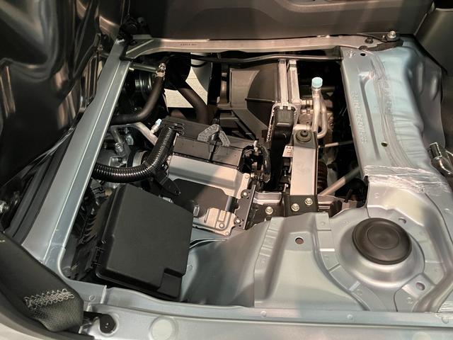 ハイゼットトラックスタンダード　５ＭＴ　パートタイム４ＷＤ　届出済未使用車衝突被害軽減ブレーキ　コーナーセンサー　パートタイム４ＷＤ　ＡＭ／ＦＭラジオ　マニュアルエアコン　マニュアルレベリング　オートライト（滋賀県）の中古車