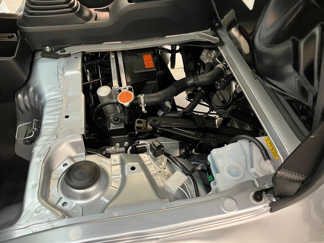 ハイゼットトラックスタンダード　５ＭＴ　パートタイム４ＷＤ　届出済未使用車衝突被害軽減ブレーキ　コーナーセンサー　パートタイム４ＷＤ　ＡＭ／ＦＭラジオ　マニュアルエアコン　マニュアルレベリング　オートライト（滋賀県）の中古車