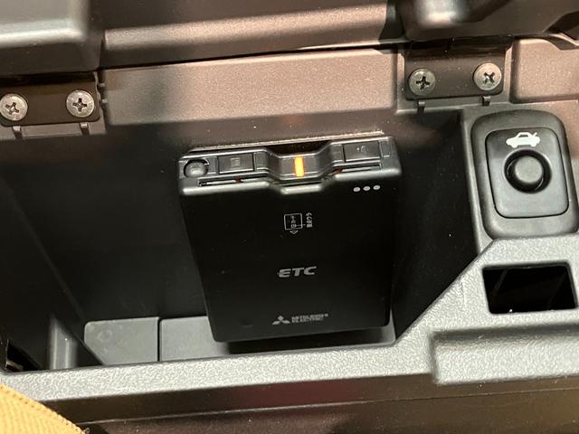 コペンローブ ターボ フルセグナビ バックカメラ シートヒーター電動オープンルーフ フルセグナビ DVD再生 Bluetooth USB ETC車載器 シートヒーター LEDヘッドライト オートライト スマートキー オートエアコン エコアイドル(滋賀県)の中古車